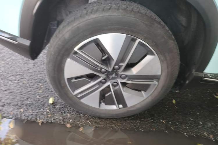 Used XPeng G3 2022 G3i 460G+ Right Rear Wheel Hub