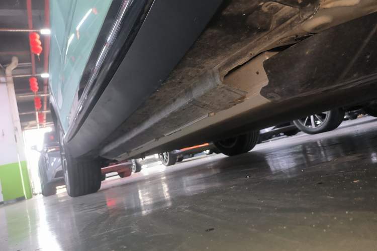 Used XPeng G3 2022 G3i 460G+ Right Side Sill