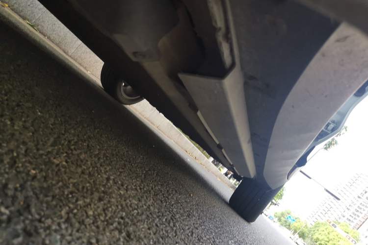Used XPeng G3 2022 G3i 460N+ Chassis Front Left