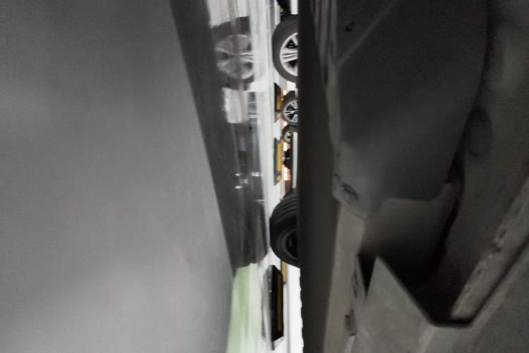 Used XPeng G3 2022 G3i 460N Chassis Front Left