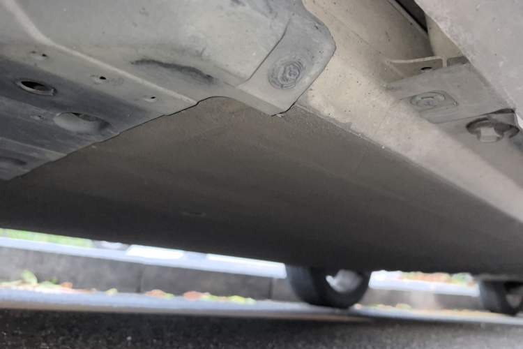 Used XPeng G3 2022 G3i 460N Chassis Front Left