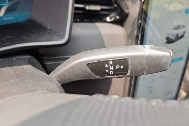 Used XPeng G3 2022 G3i 520N+ Gear Lever