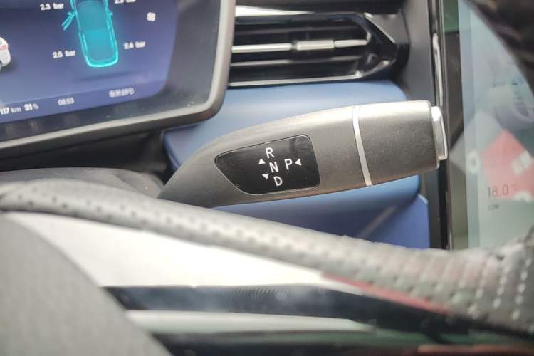 Used XPeng G3 2022 G3i 460N Gear Lever