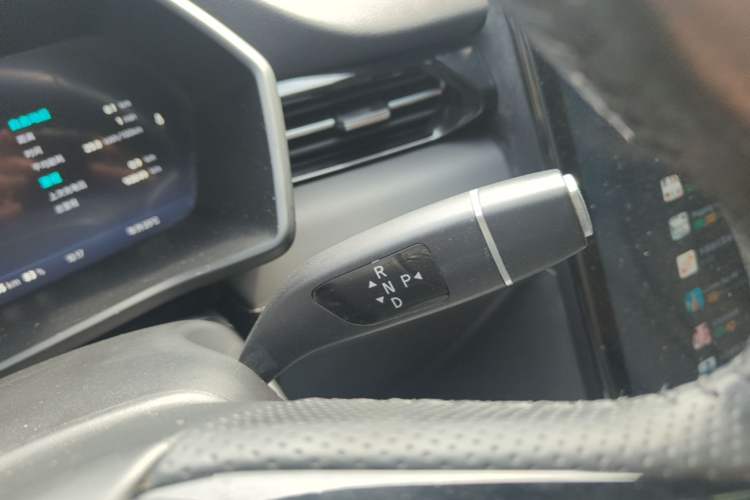 Used XPeng G3 2022 G3i 520N+ Gear Lever