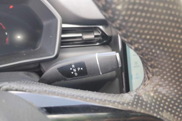 Used XPeng G3 2022 G3i 460G+ Gear Lever