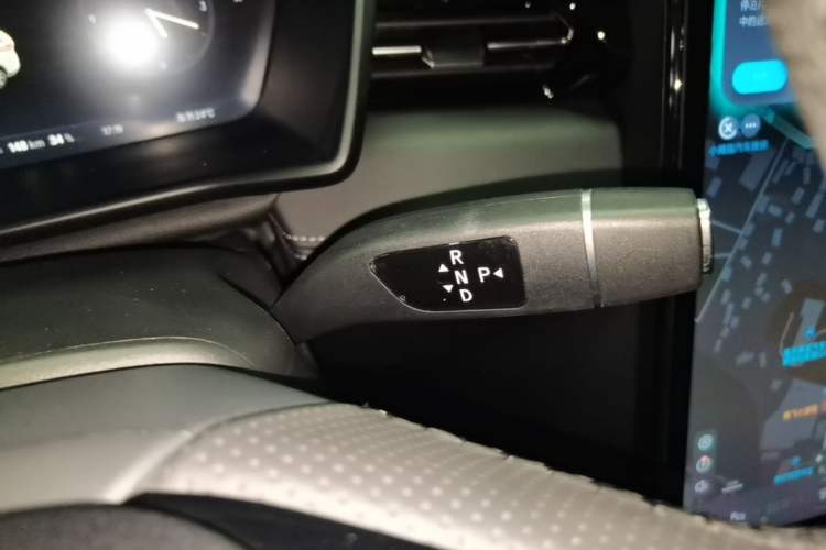 Used XPeng G3 2022 G3i 460N Gear Lever