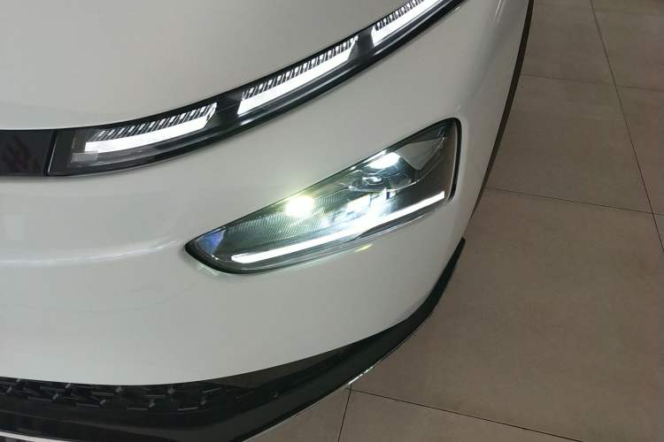 Used XPeng G3 2022 G3i 460G+ Left Front Headlight