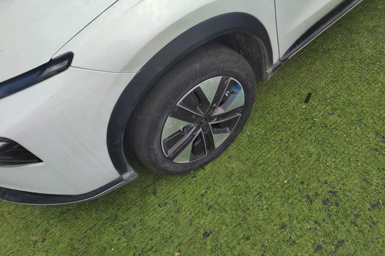 Used XPeng G3 2022 G3i 460G+ Left Front Wheel Hub