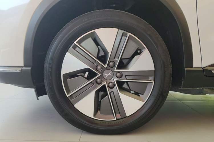 Used XPeng G3 2022 G3i 460G+ Left Front Wheel Hub
