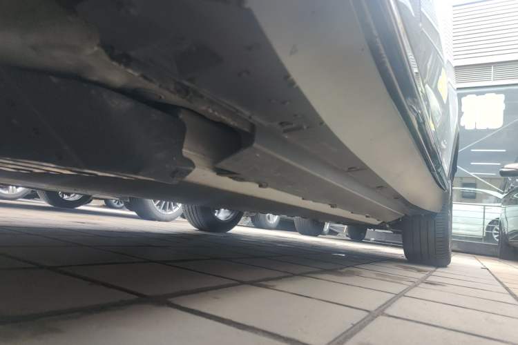 Used XPeng G3 2022 G3i 520N+ Left Side Sill