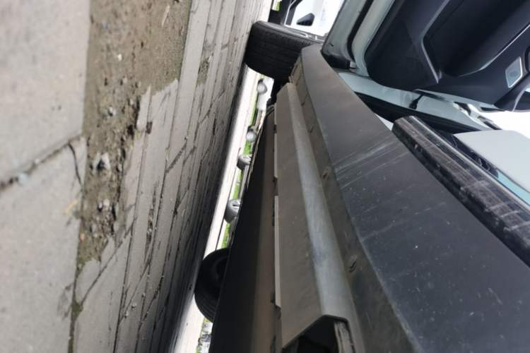 Used XPeng G3 2022 G3i 460G+ Left Side Sill