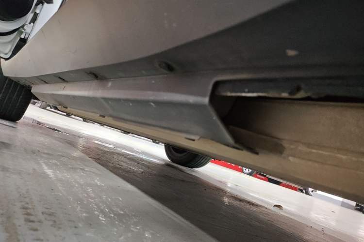 Used XPeng G3 2022 G3i 460G+ Left Side Sill