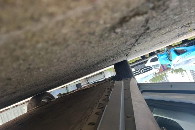 Used XPeng G3 2022 G3i 520N+ Left Side Sill
