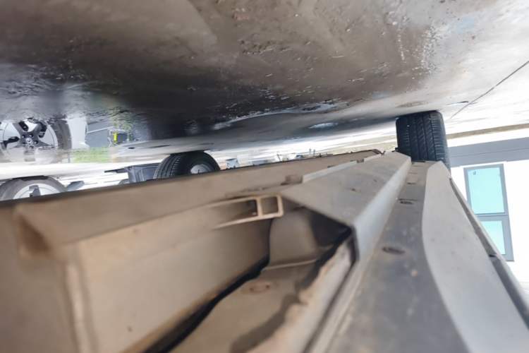 Used XPeng G3 2022 G3i 520N+ Left Side Sill