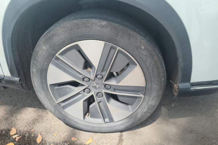 Used XPeng G3 2022 G3i 460G+ Right Front Wheel Hub