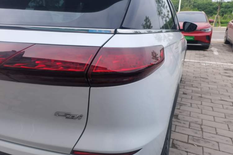 Used XPeng G3 2022 G3i 460G+ Right Rear Taillight