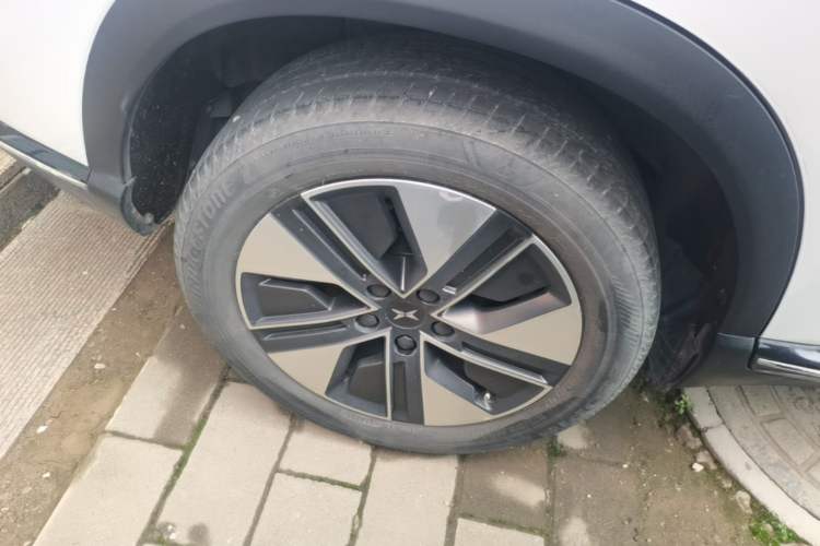 Used XPeng G3 2022 G3i 460G+ Right Rear Wheel Hub