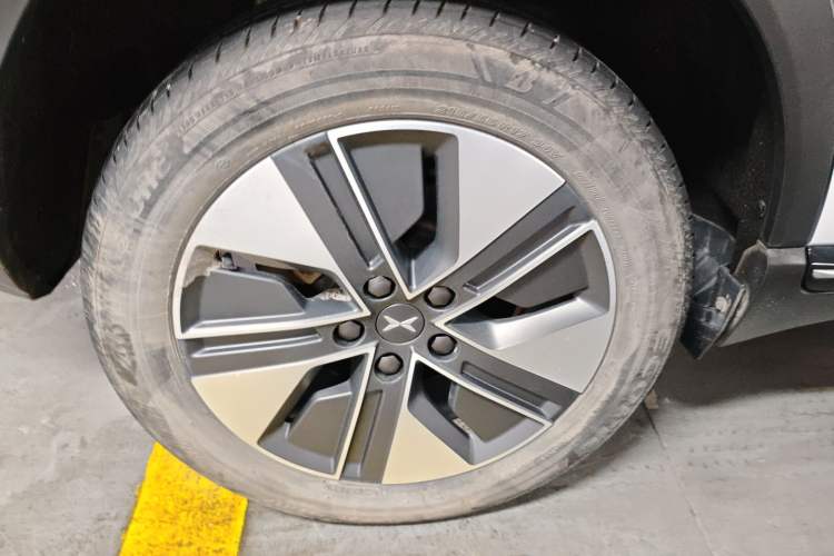 Used XPeng G3 2022 G3i 460G+ Right Rear Wheel Hub