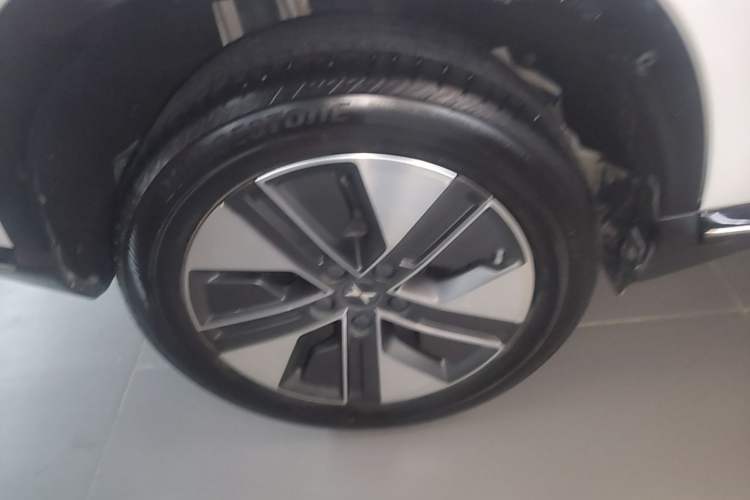Used XPeng G3 2022 G3i 460G+ Right Rear Wheel Hub