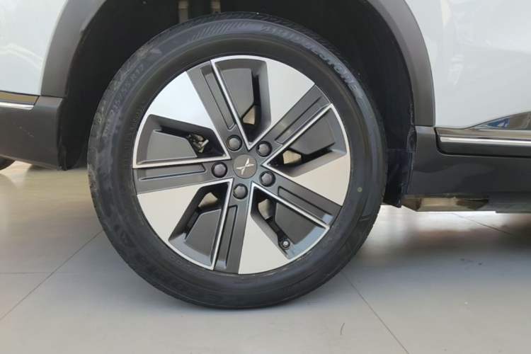 Used XPeng G3 2022 G3i 460G+ Right Rear Wheel Hub
