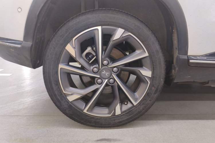 Used XPeng G3 2022 G3i 460N Right Rear Wheel Hub