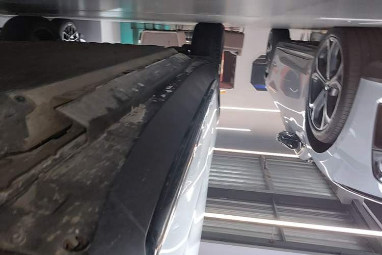 Used XPeng G3 2022 G3i 460G+ Right Side Sill
