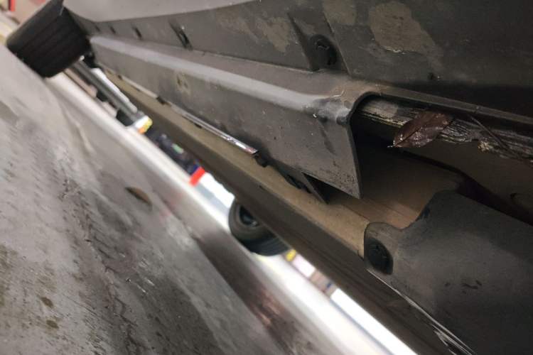 Used XPeng G3 2022 G3i 460G+ Right Side Sill