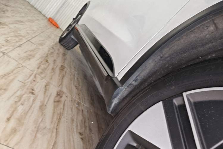 Used XPeng G3 2022 G3i 460G+ Right Side Sill