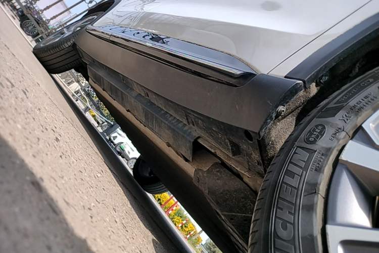 Used XPeng G3 2022 G3i 520N+ Right Side Sill