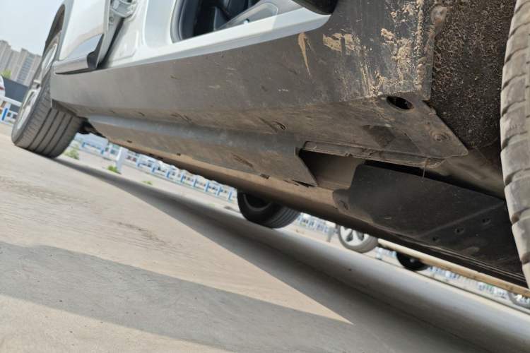 Used XPeng G3 2022 G3i 460G Right Side Sill