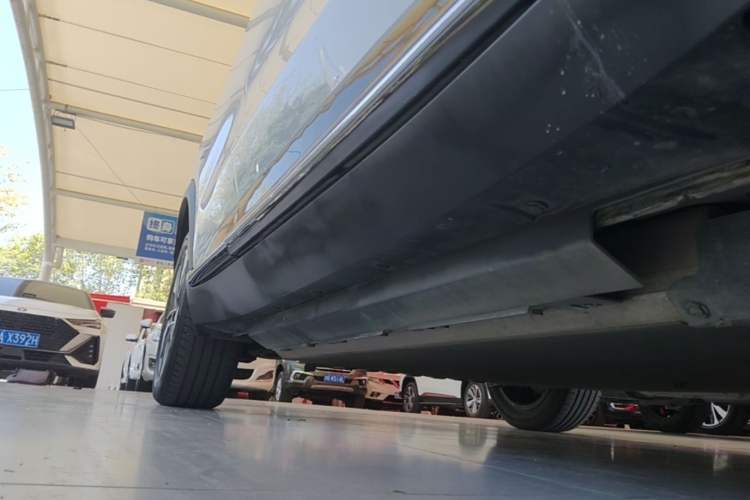 Used XPeng G3 2022 G3i 460G+ Right Side Sill