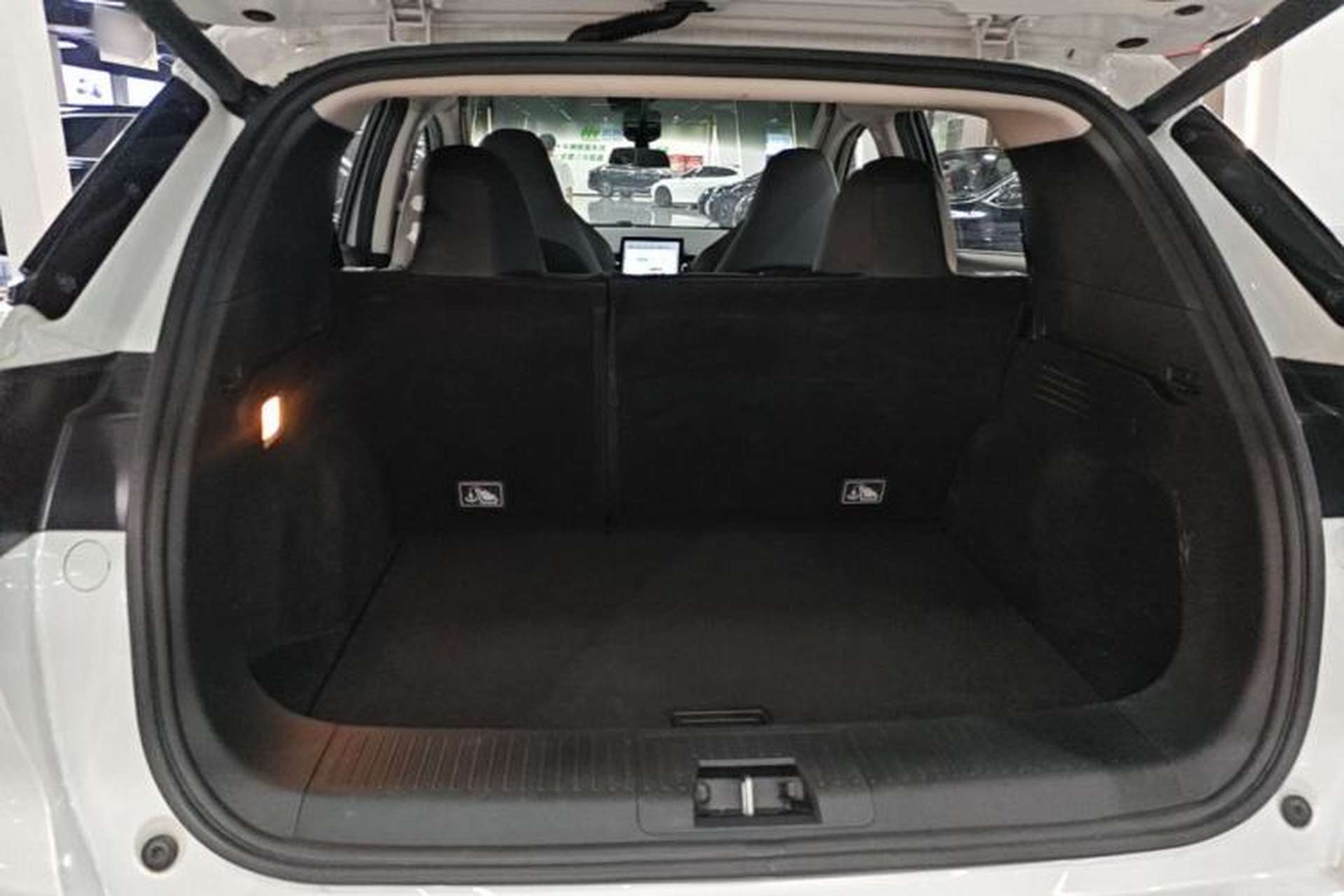 Used XPeng G3 2022 G3i 460G+ Trunk