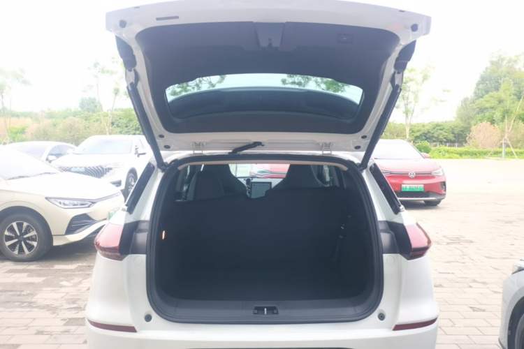 Used XPeng G3 2022 G3i 460G+ Trunk