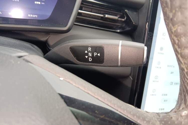 Used XPeng G3 2022 G3i 520N+ Gear Lever