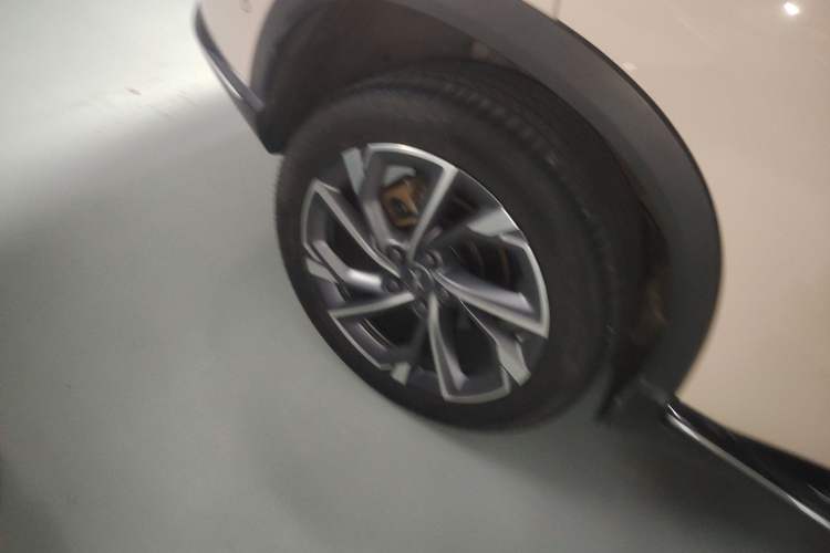 Used XPeng G3 2022 G3i 460N Right Rear Wheel Hub