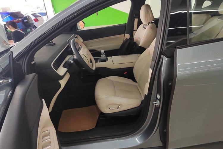 Used XPeng G6 2023 580 Long-Range Pro Left Front Seat