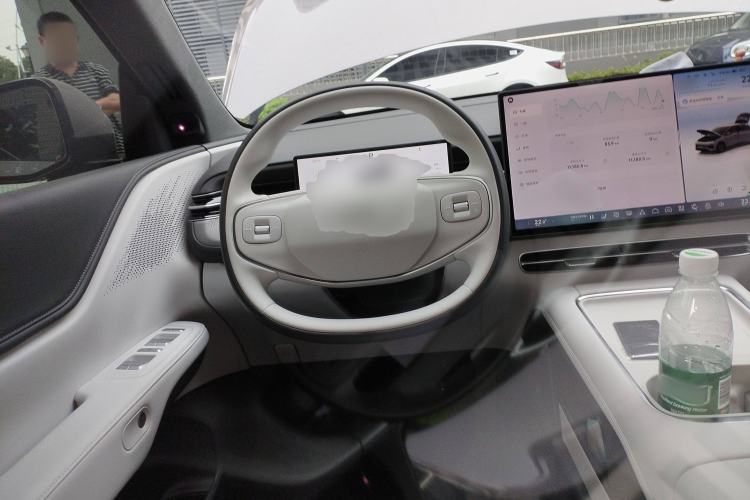 Used XPeng G6 2025 625 Long-Range Max Flagship Edition Steering Wheel