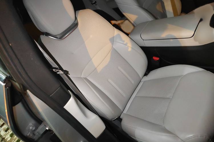 Used XPeng G6 2023 580 Long-Range Pro Right Front Seat