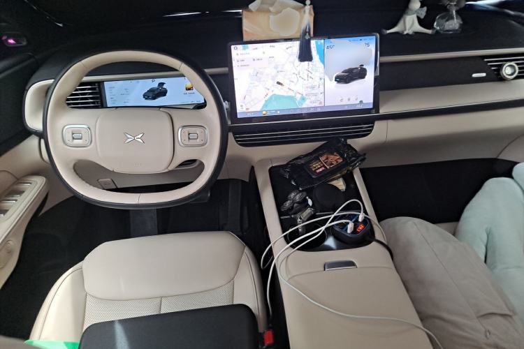 Used XPeng G6 2023 580 Long-Range Pro Center Console
