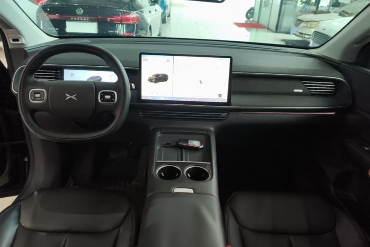 Used XPeng G6 2023 580 Long-Range Pro Center Console