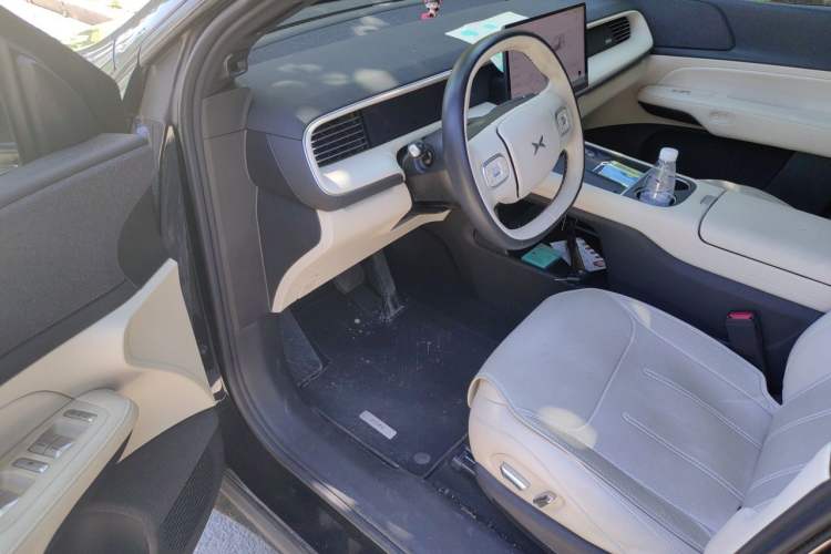 Used XPeng G6 2023 580 Long-Range Max Driver Seat