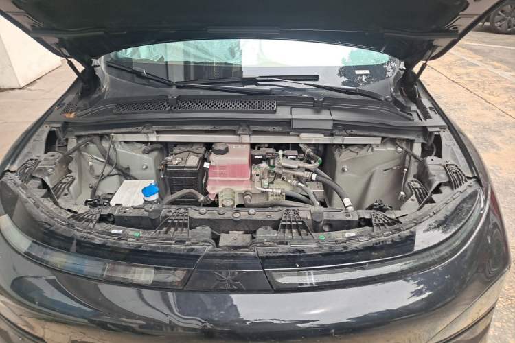 Used XPeng G6 2023 580 Long-Range Pro Engine Bay