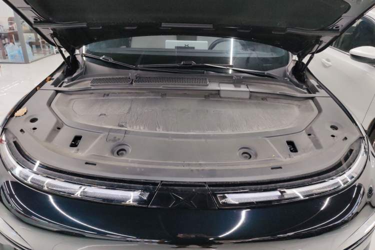 Used XPeng G6 2023 755 Ultra-Long Range Pro Engine Bay