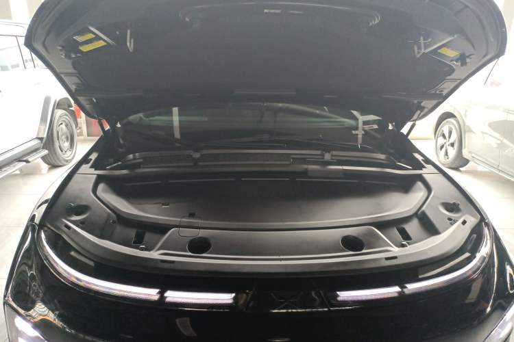 Used XPeng G6 2023 700 Four-Wheel Drive Performance Max Engine Bay