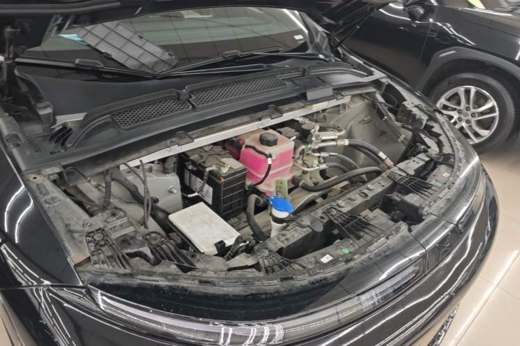 Used XPeng G6 2023 580 Long-Range Pro Engine Bay