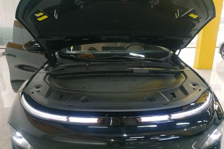 Used XPeng G6 2023 580 Long-Range Max Engine Bay