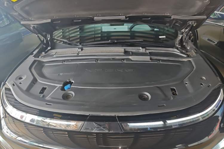 Used XPeng G6 2023 580 Long-Range Pro Engine Bay
