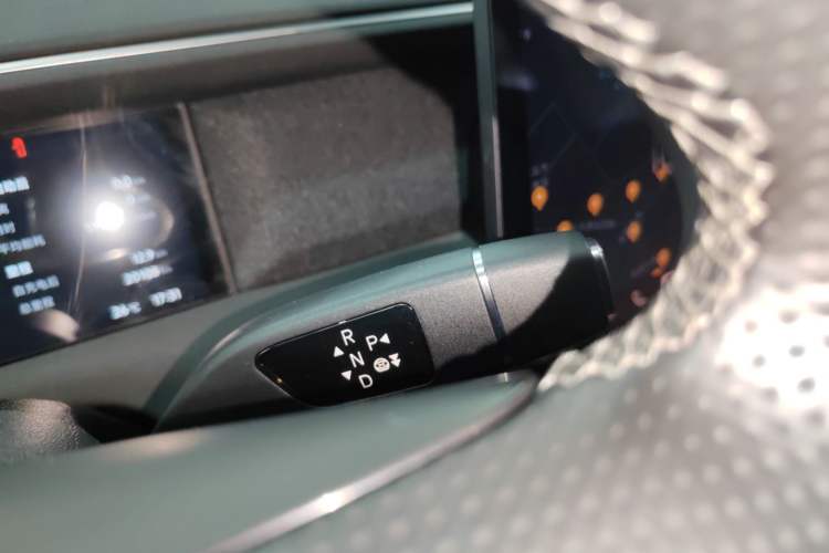 Used XPeng G6 2023 580 Long-Range Pro Gear Lever