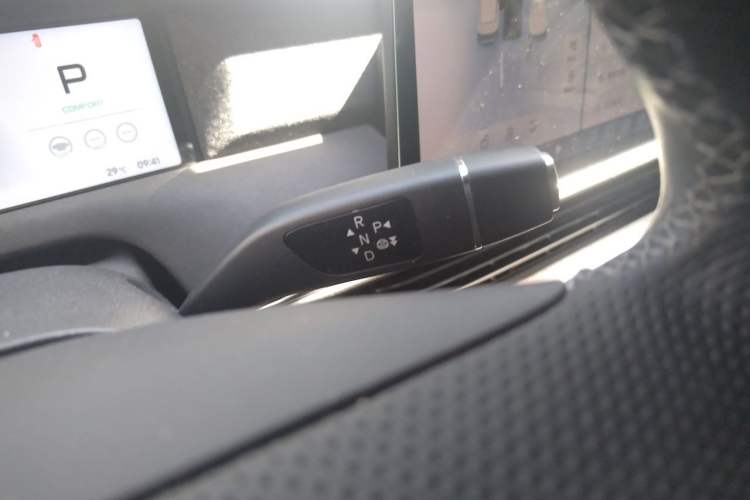 Used XPeng G6 2023 580 Long-Range Max Gear Lever