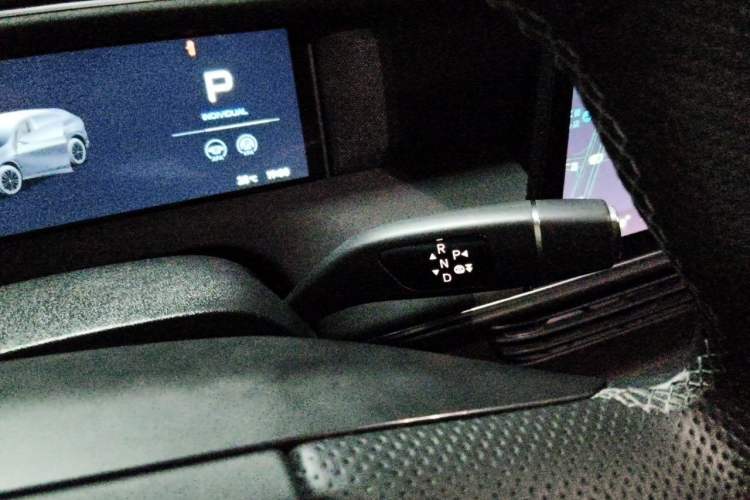Used XPeng G6 2023 580 Long-Range Pro Gear Lever